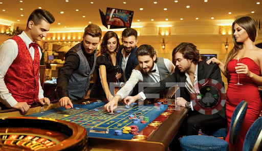 يتوفر Casino Hold