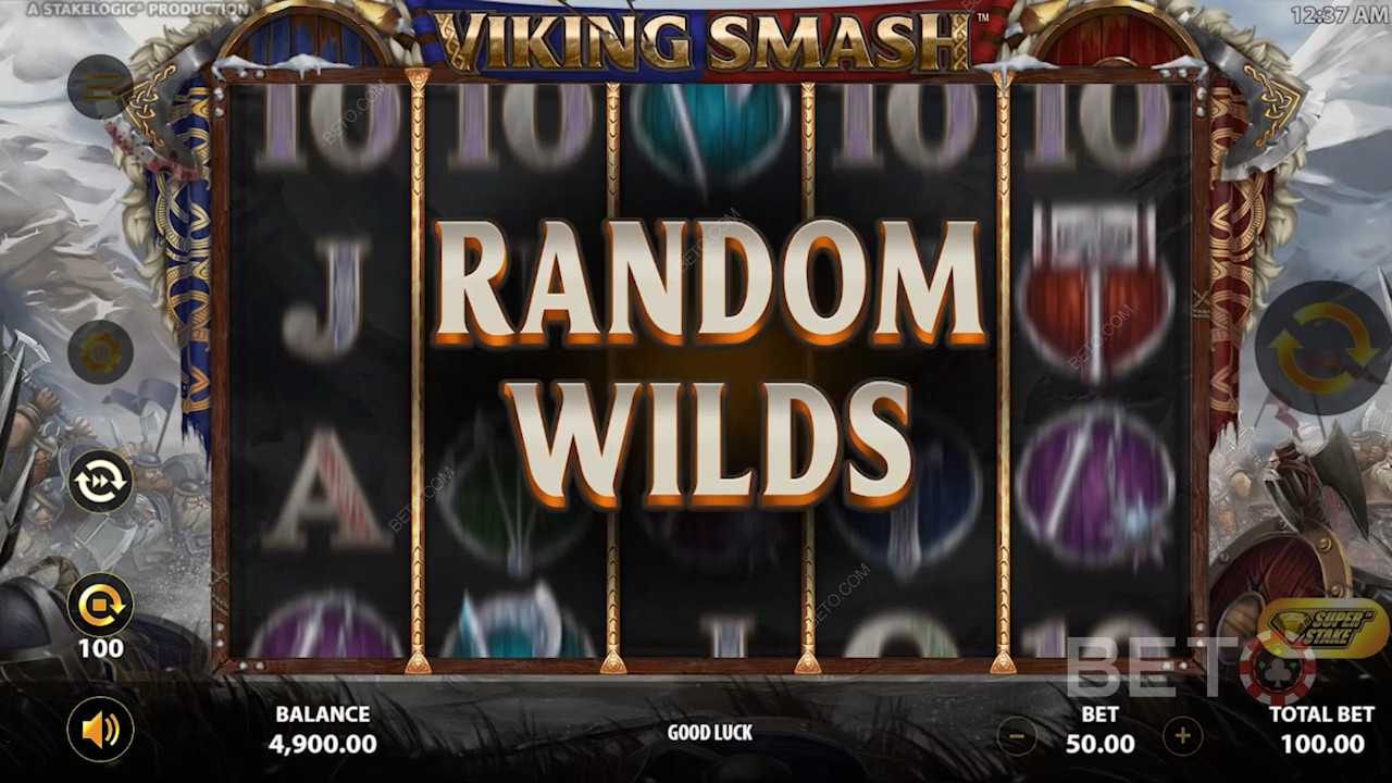أثناء اللعب بميزة Super Stake النشطة ، ابحث عن Random Wilds لتحقيق انتصارات أكبر