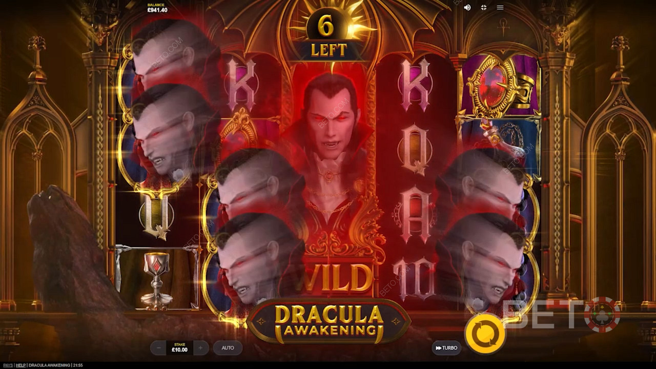 سوف يقضم Super Dracula جميع رموز السيدة ويحولها إلى Wilds أثناء الليل