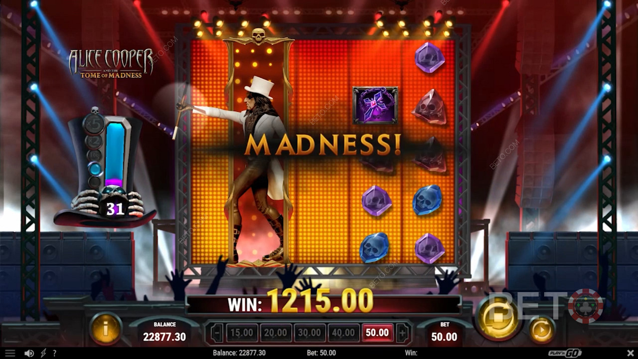 اربح كثيرًا من خلال Alice Cooper Mega Wild في Alice Cooper و Tome of Madness